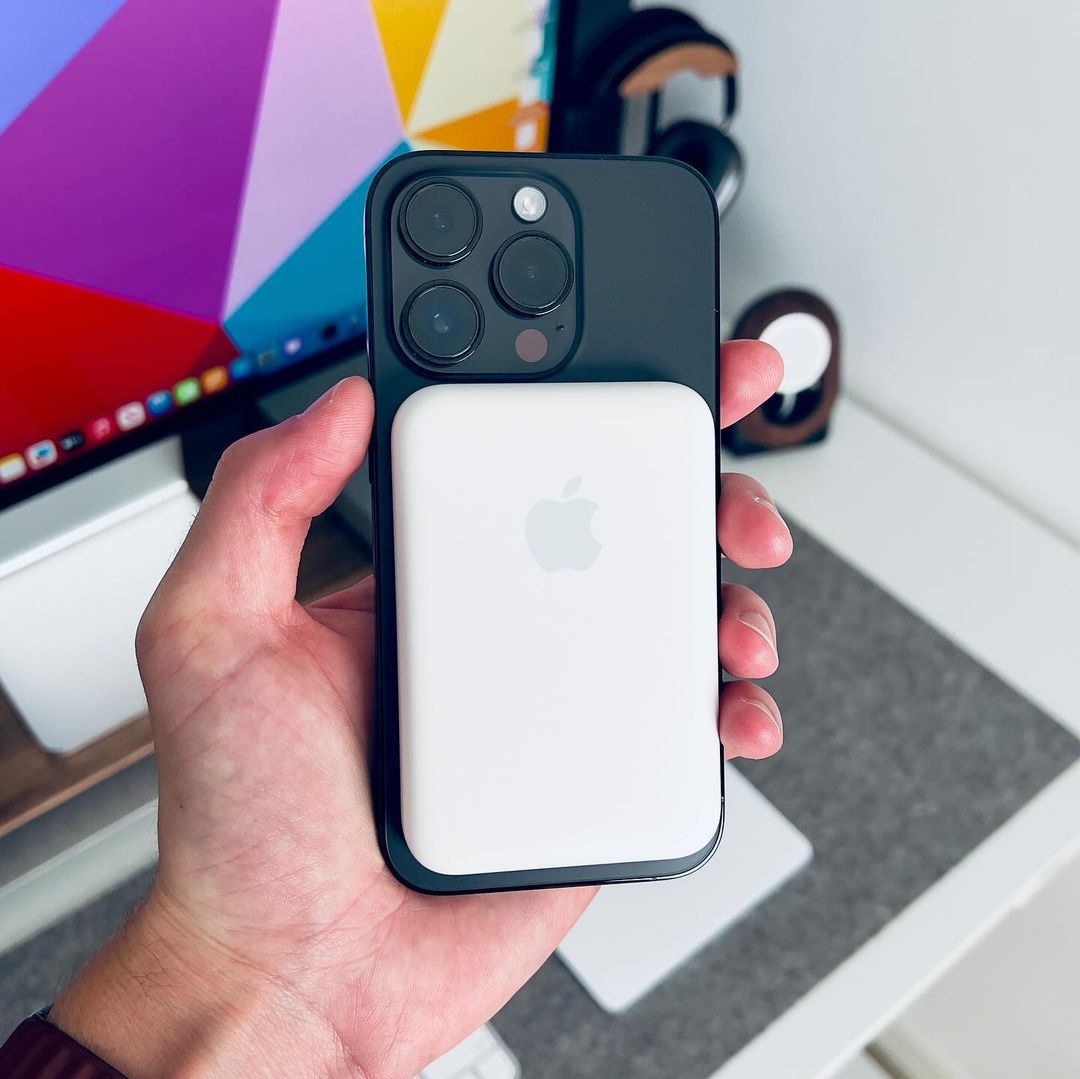 10000mAh Magnetic Wireless Power Bank | Fast Charging Power Bank for iPhone & Android