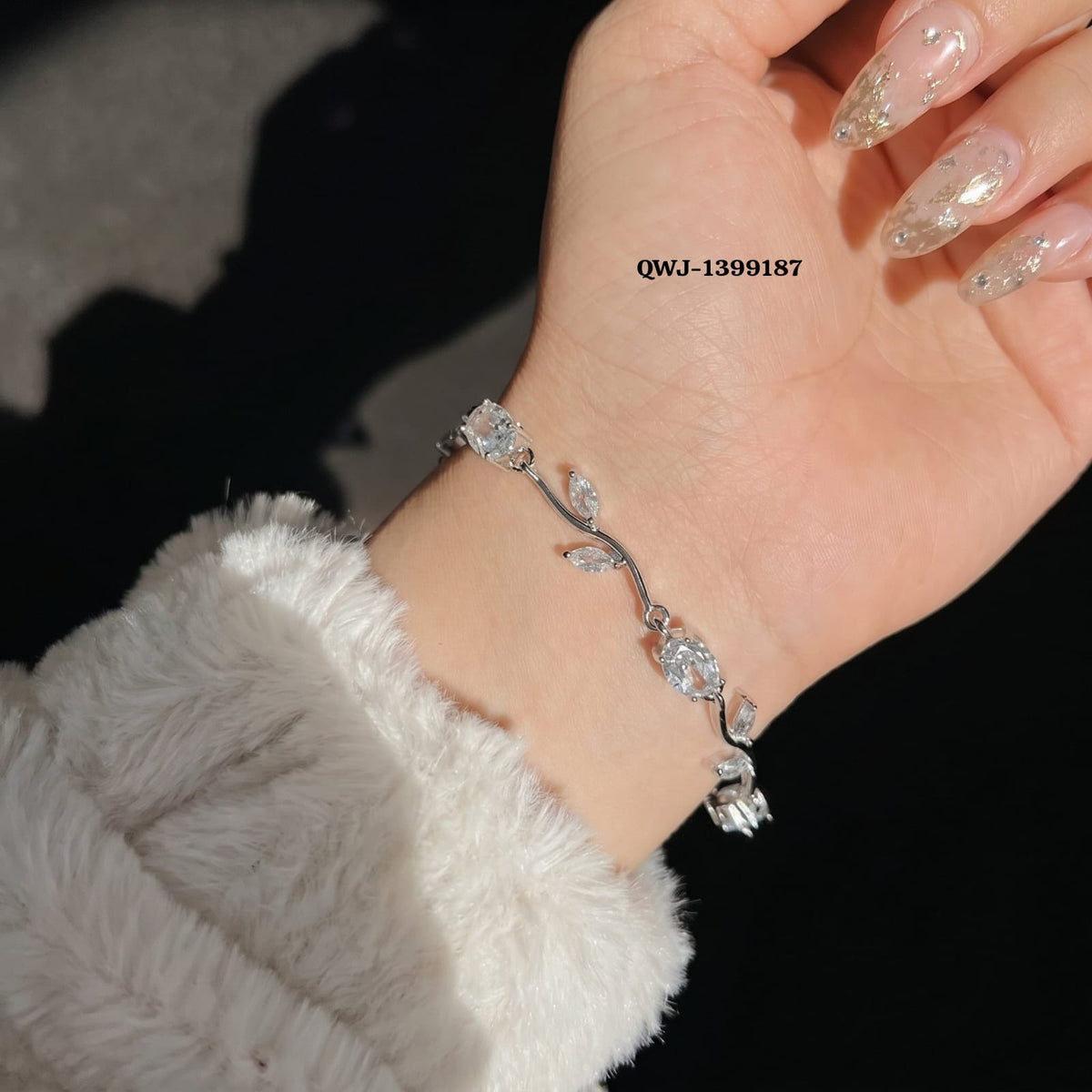 Tulip Bracelet – Elegant Stainless Steel Bracelet for Women